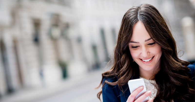 Applicant receiving a message from hiring manager