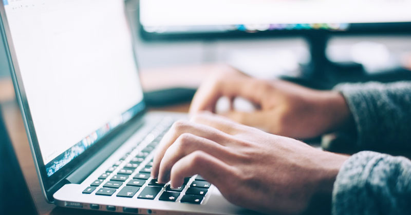 hr targeting job candidates with content marketing