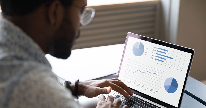 hr looking at hiring metrics
